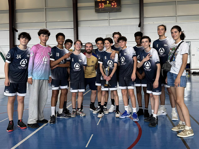 u15m-3